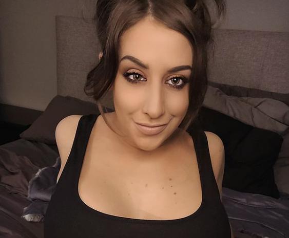 Yassijoon88, Chesterfield, Derbyshire