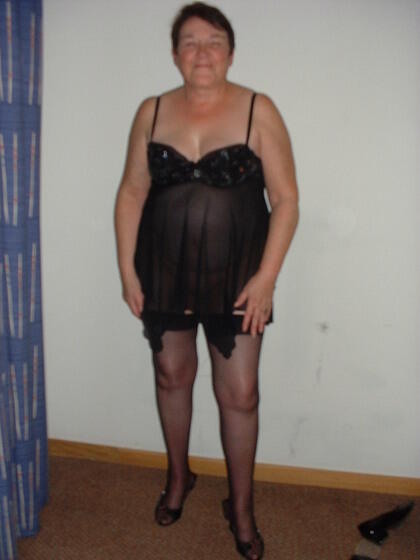 sarah4hung, Aldershot, Hampshire