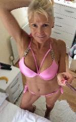 titties_d34, Winchester, Hampshire