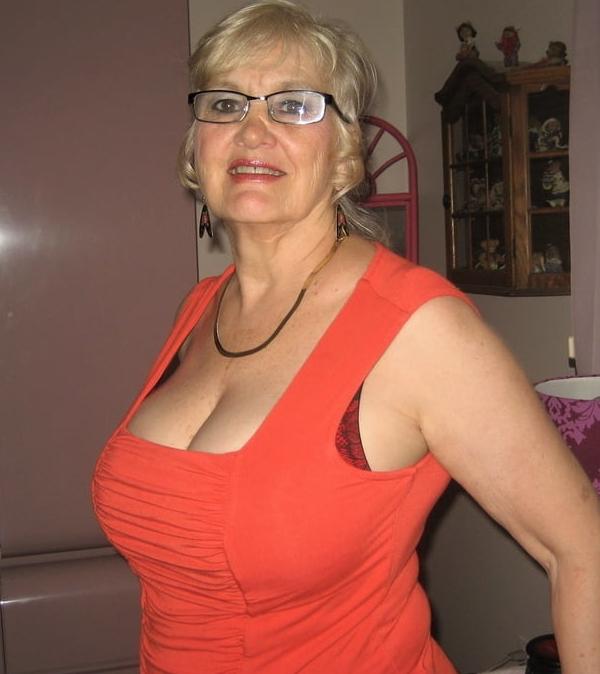 KrazyAnLuvly, Willen, Milton Keynes