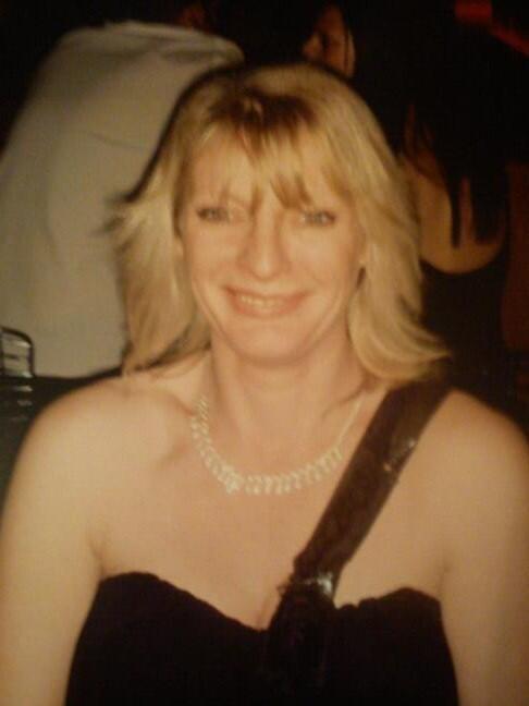 lesley19700, Alfreton, Derbyshire