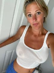 HappyGina, Camberley, Surrey