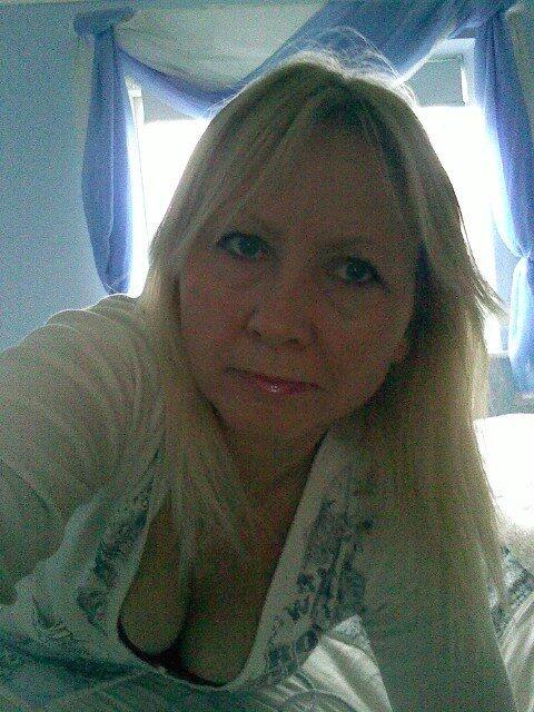 Karen26165, Kettering, Northamptonshire