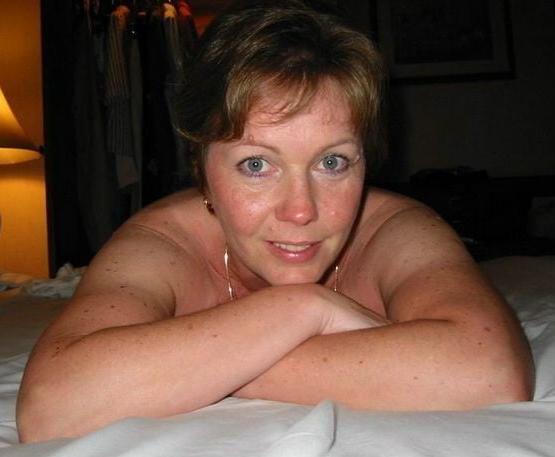SizzlingLady, Arlesey, Central Bedfordshire