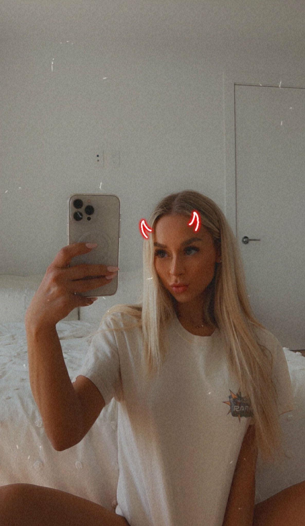 BlondeGirlSam, Walsall
