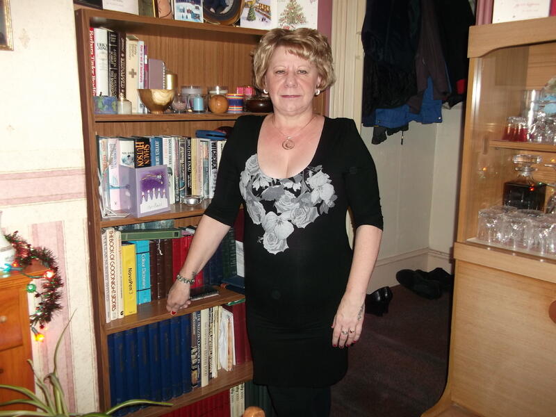 carol0233e6, Guildford, Surrey