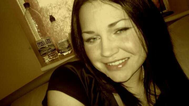 Juanababe, Mold, Flintshire
