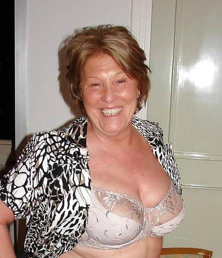 GoldenBeauty, Horncastle, Lincolnshire