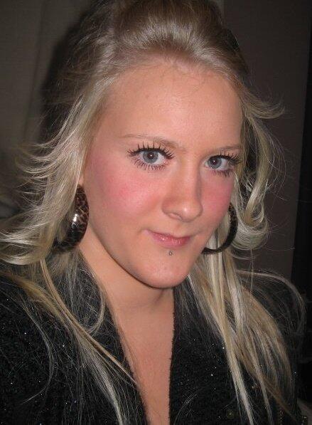 juliea03427, Ellesmere Port, Cheshire West and Chester