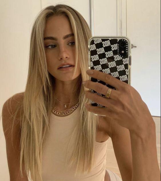 BestBlondie, Worplesdon, Surrey