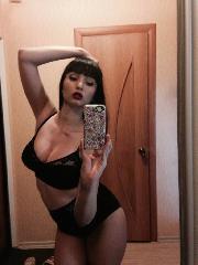 BRUNETTE_hottie, Fife