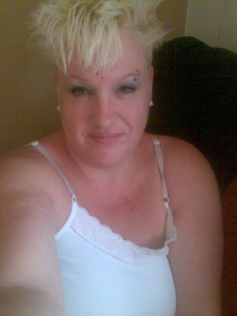 Bubbly_BLONDE, Eccleshall, Staffordshire